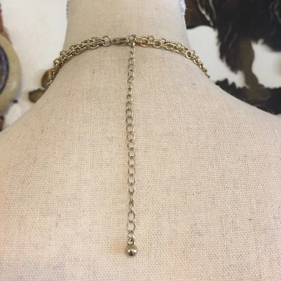 Layered large faceted plastic bead necklace - Picture 5 of 8